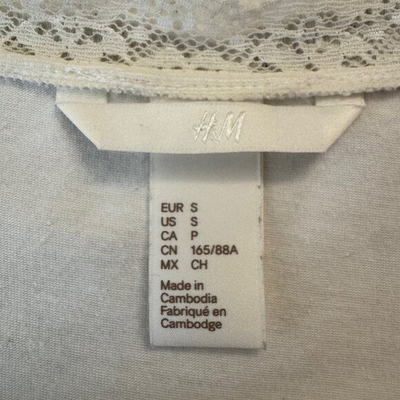 H&M White T-Shirt with Transparent Lace Shoulders and Sleeves, Womens Size Small - Picture 3 of 7